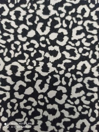 Camiseta leopardo c/encaje - Talla L
