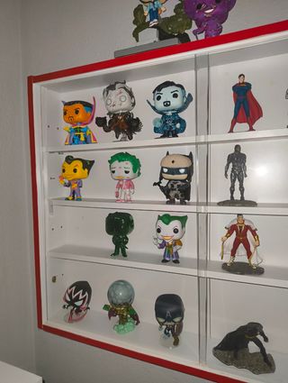 Colección Funko Pop!
8 funkos DC-3 Marvel