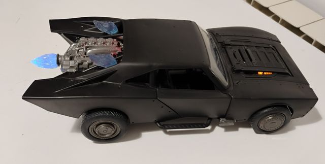 Batmóvil con luces y sonidos