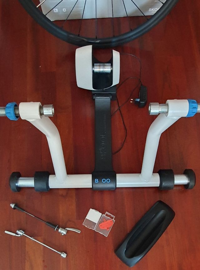 Rodillo Bkool Go + Rueda con piñonera 105 11v