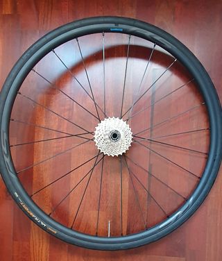 Rodillo Bkool Go + Rueda con piñonera 105 11v