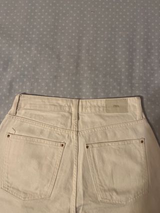 2 Pantalones ZARA Mum Fit blancos Talla 36 nuevo