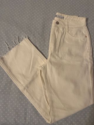 2 Pantalones ZARA Mum Fit blancos Talla 36 nuevo