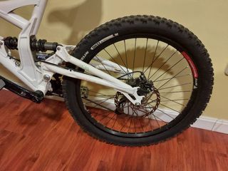 Bicicleta descenso Ironhorse Yakuza