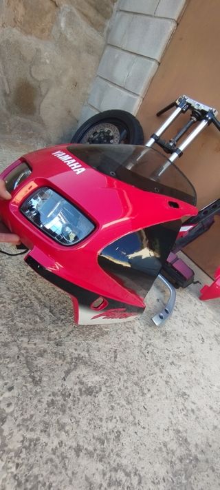 Yamaha Fazer FZS 98: Carenado