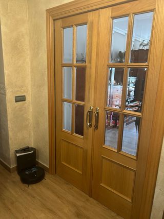 Puertas chapadas en roble de vivienda  7 unidades