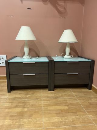 2 Mesillas de noche - Madera y cristal