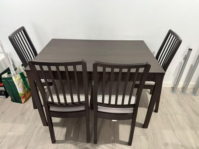 Mesa comedor Ikea Ekedalen marrón oscuro