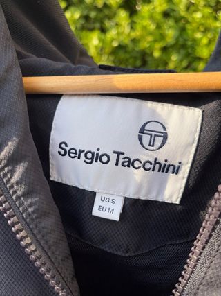 Chaqueta Sergio Tacchini negra y roja