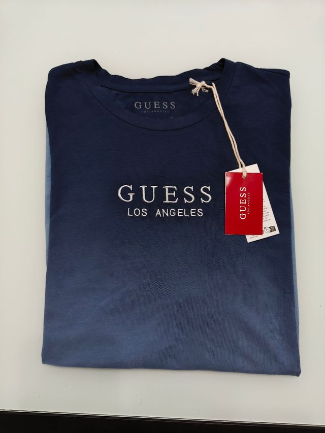 Camiseta de moda Guess nueva