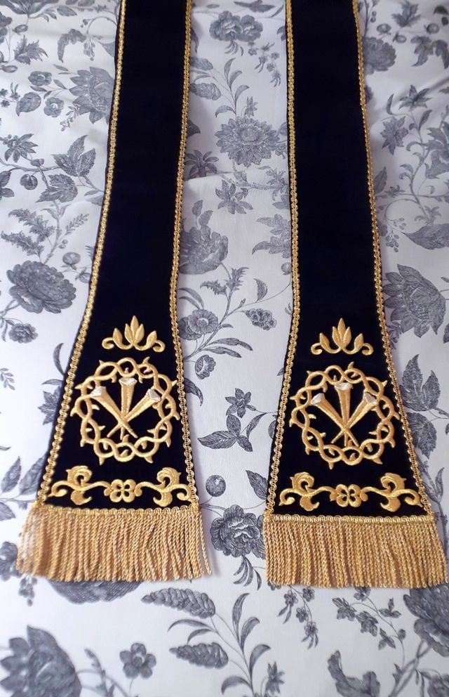 Estola para Virgen de terciopelo negro