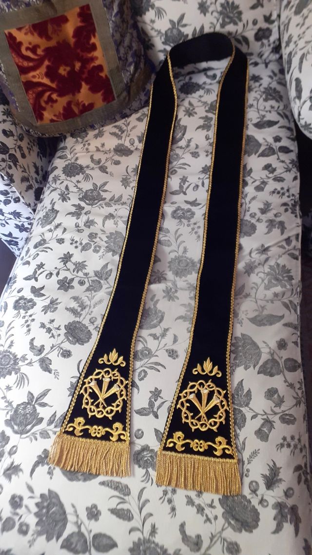 Estola para Virgen de terciopelo negro