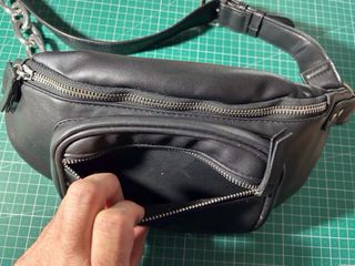 Riñonera negra - Piel sintética