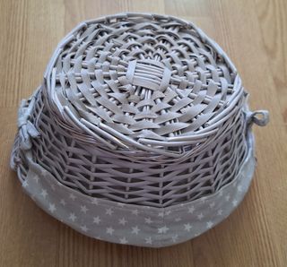 Cesta mimbre gris estrellas