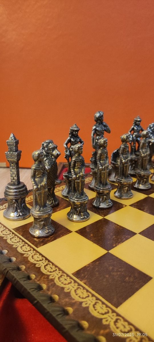 Ajedrez Florentino  (La reina blanca esta partida)