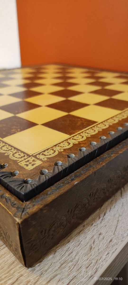 Ajedrez Florentino  (La reina blanca esta partida)