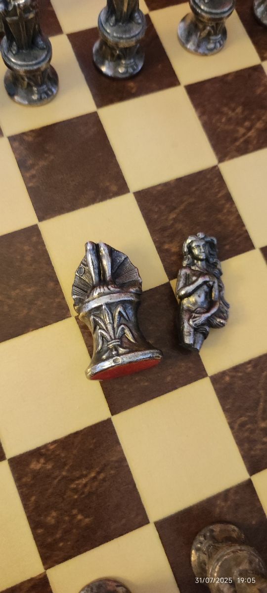 Ajedrez Florentino  (La reina blanca esta partida)