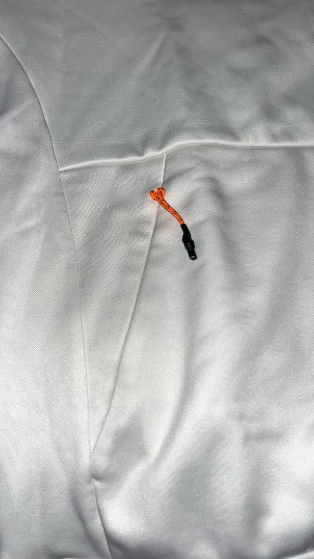 Sudadera +8000 blanca talla M