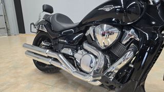 Suzuki M1800R Intruder - Moto