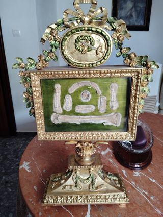 Lote de antigüedades.