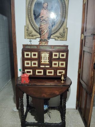 Lote de antigüedades.