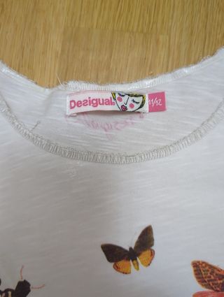 Camiseta Desigual  - Mariposas