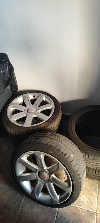 4 Llantas 18" + 10 tornillos