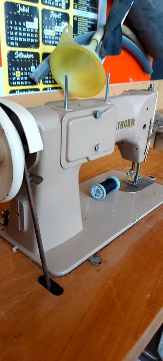 Máquina coser Singer antigua