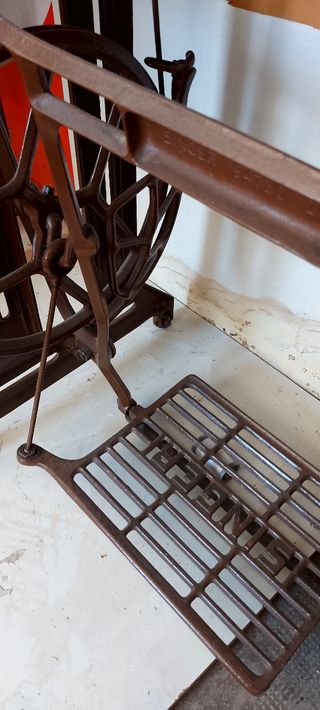 Máquina coser Singer antigua