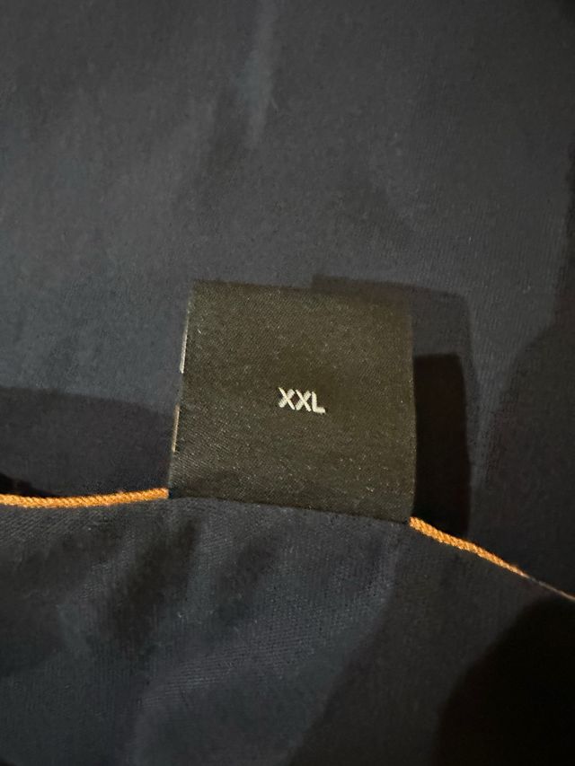 Camiseta Hugo Boss azul marino