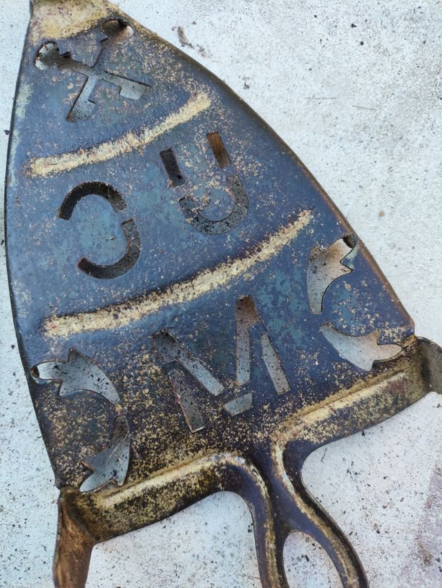 2ntiguas Bases Plancha Hierro