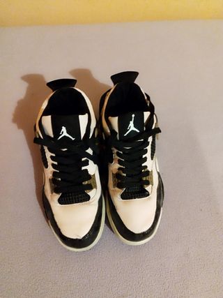 Zapatillas Jordan 4 rosas y negras