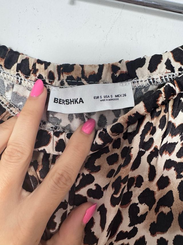 Pantalones Bershka leopardo talla S