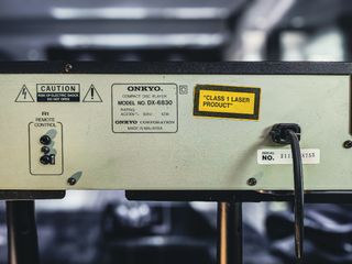 Onkyo R1 reproductor de CD DX-6830
