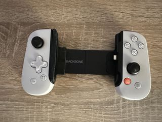 Backbone One - PlayStation Remote Play.