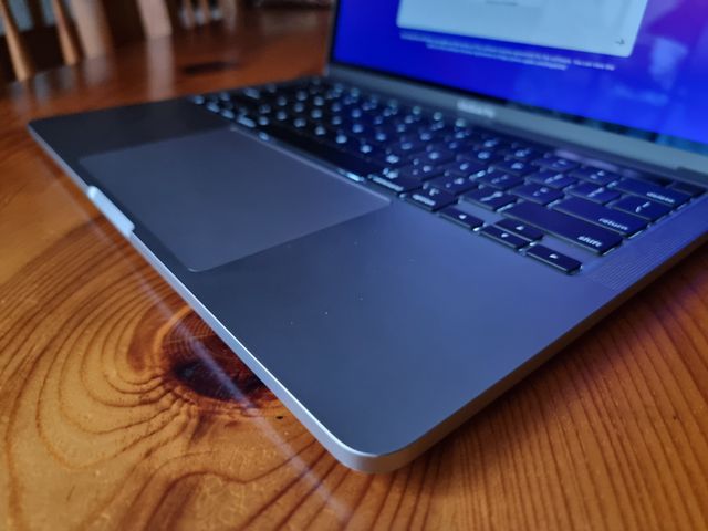 MacBook Pro M2 16GB 512GB - 97% bateria