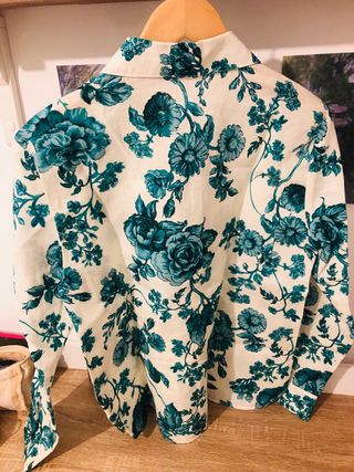 Camisa Zara flores verde agua