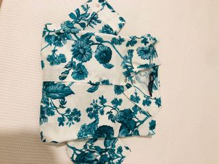 Camisa Zara flores verde agua