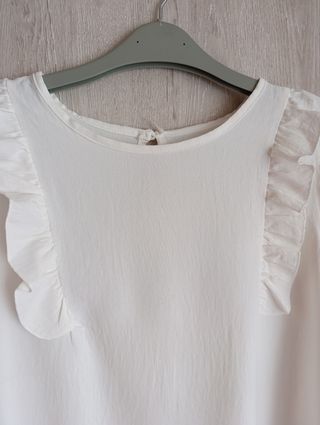 Blusa blanca volantes