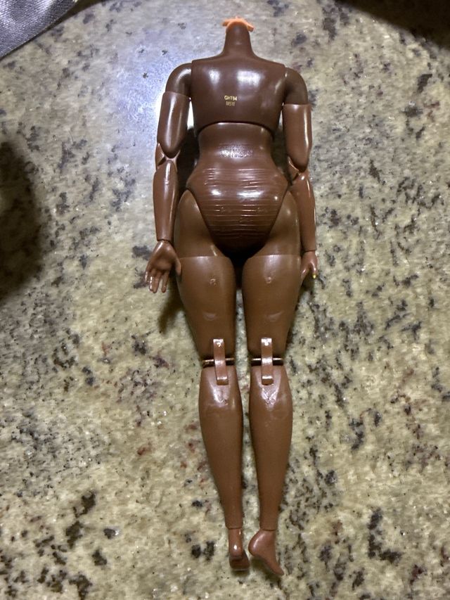 Corpo Barbie Curvy BMR1959