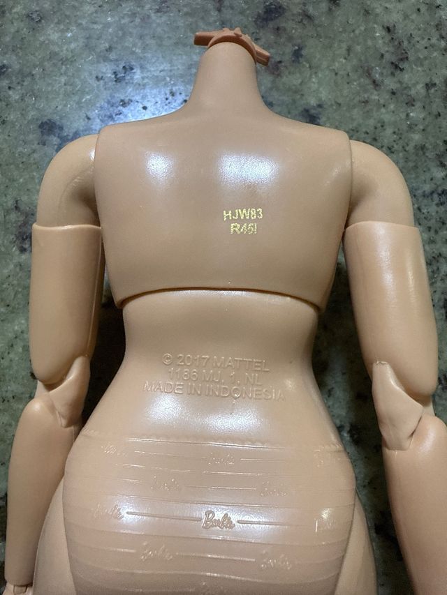Corpo Barbie Made to Move