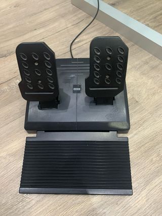 Volante y pedales HORI / RWO para Xbox y PC