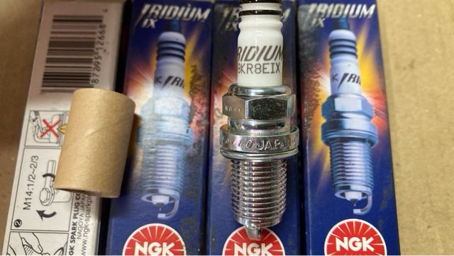 Bujias NGK BKR8EIX 2668 Iridium Iridio