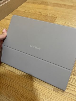 Tablet Samsung con teclado - Gris