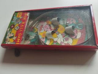 Mini gioco di flipper antico in latta