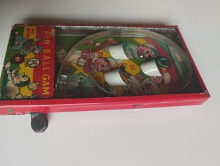 Mini gioco di flipper antico in latta