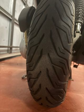 Honda PS 125i blanca