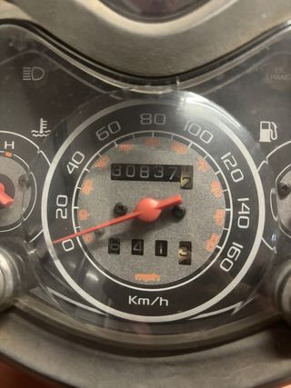 Honda PS 125i blanca