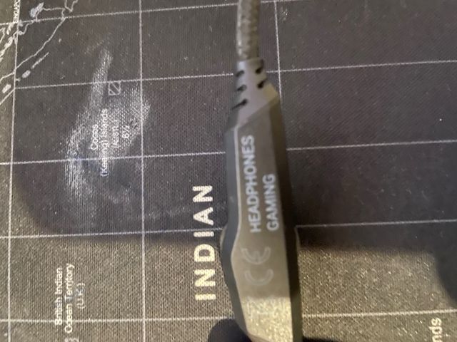 Cascos Gaming con Micrófono - Negro/Rojo