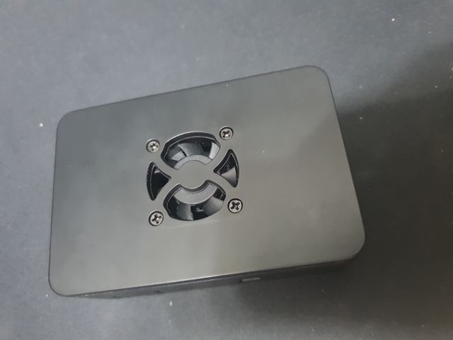 Carcasa negra Raspberry Pi 4